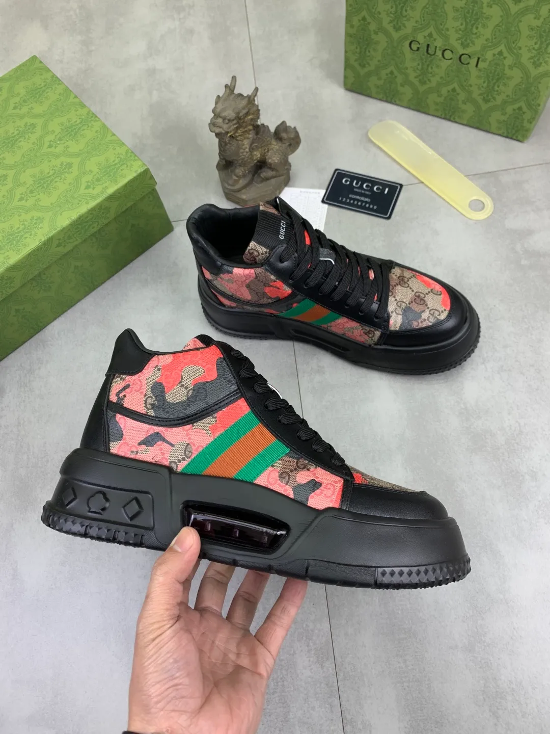 Men's shoes P440 💰[New style]🆘 The latest model from Gucci GUCCI official website🎁Classic casual fashion high-top men's shoes👟Best model💥The version is simple and elegant, exclusive for trendy men. Unique official website latest brand elements👑Gucci original decoration, fashionable and generous, the fabric is original soft calfskin➕Comfortable soft first-layer pigskin lining ✅The official website specifies the wear-resistant casual outsole, the classic model is taken in kind🎬Color: 4️⃣colors available😍Number: 38-44